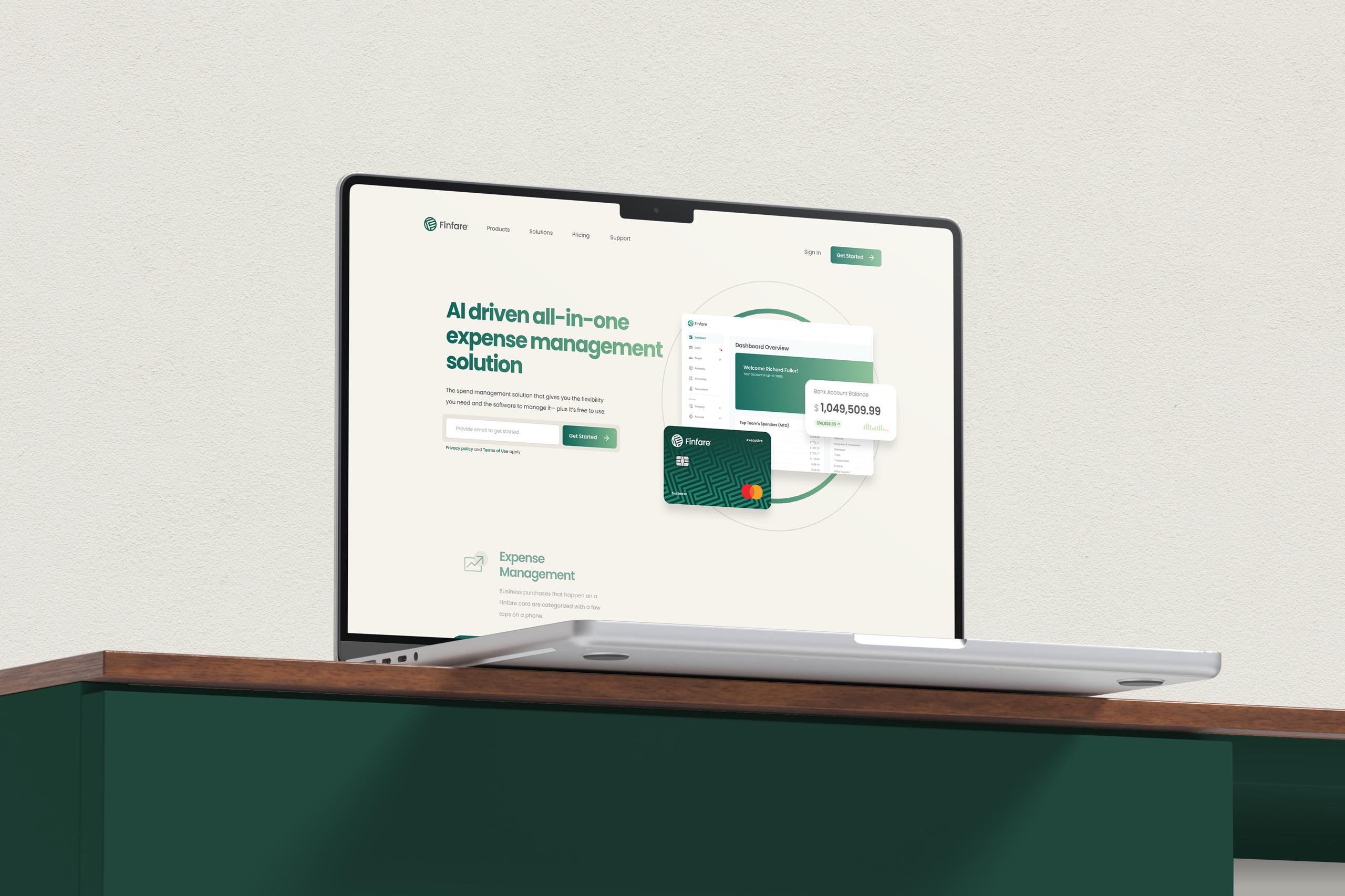 Design de produto e estratégia de UX para transformar finanças complexas em uma experiência clara e intuitiva.